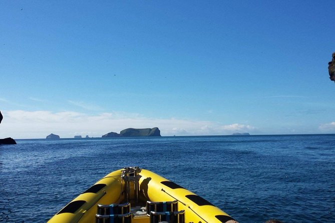 1-Hour Small Group Sightseeing Boat Tour in Vestmannaeyjar - Why the guide and music change the whole vibe