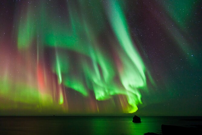 #1 Northern Lights Tour In Iceland from Reykjavik with PRO photos - Reykjavik Northern Lights, but With a Real Search Plan