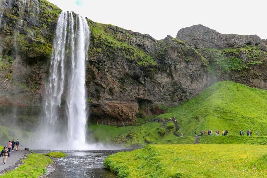 2 Day South Iceland, Glacier Lagoon & Blue Ice Cave tour - The 08:00 Pickup and Long Winter Days (You Need to Plan for Energy)