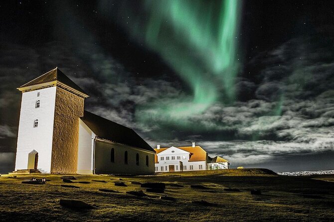 4 Hours Northern Lights Private Luxury Tour - Private Luxury Northern Lights, 4 Hours from Reykjavik