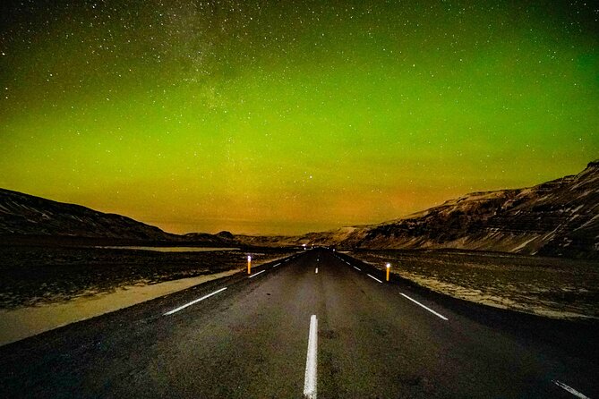 4x4 Reykjavik Northern Lights Tour with Photographer — Aurora RVK - Photography help: getting pictures in real conditions
