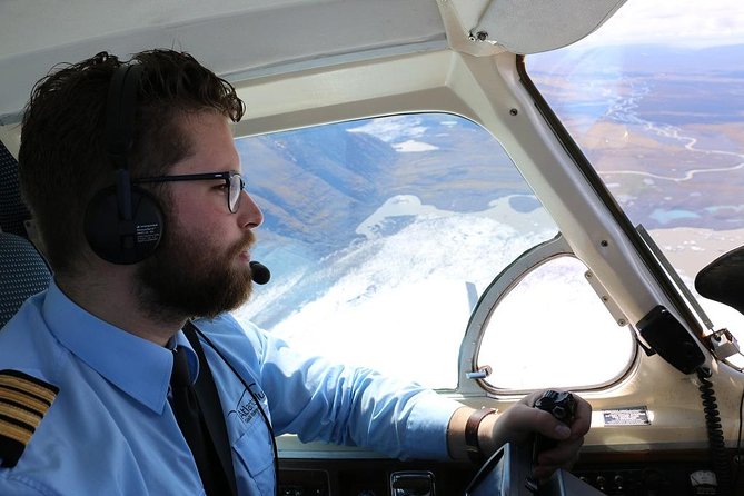 Airplane flight over glacier lagoons and Iceland's highest peak - Breiðamerkurjökull and Esjufjöll Mountains, the “in-between” you shouldn’t skip