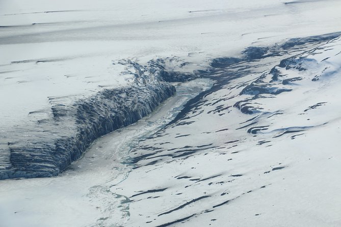Airplane Flight over Vatnajökull Volcanic Eruption Sites - 50 minutes in the air: viewing Vatnajökull eruption zones