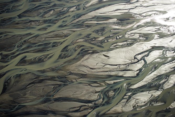 Airplane tour over black sands and riverbeds from Skaftafell - Entering Atlantsflug at Skaftafell Terminal, what happens before you lift off