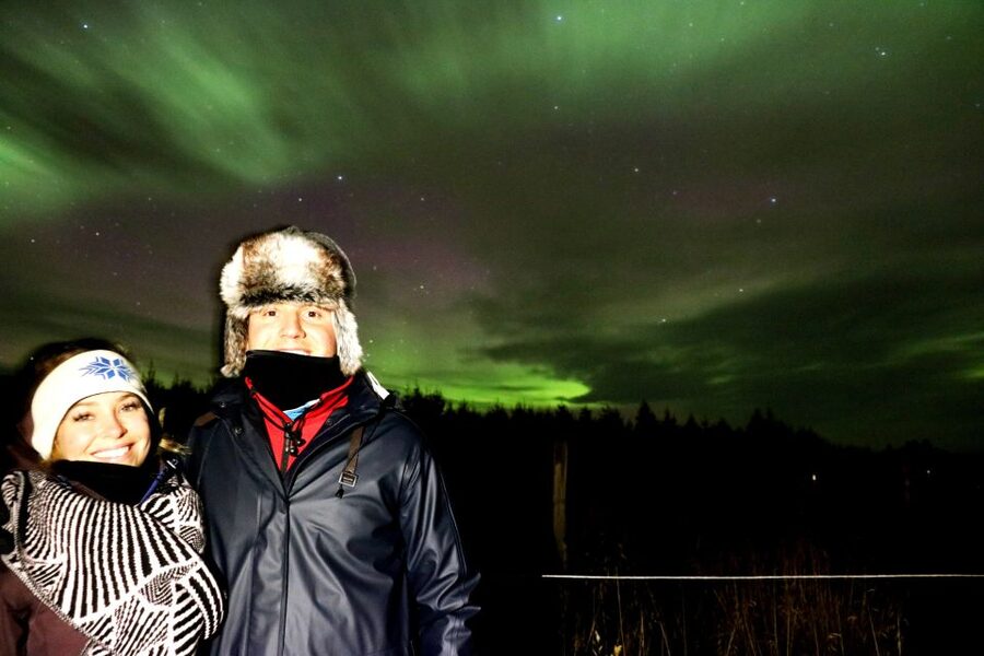 Akureyri: Hunt for the Northern Lights Photography Tour - Meeting at KEA Hotel Hafnarstræti, what the timing really means