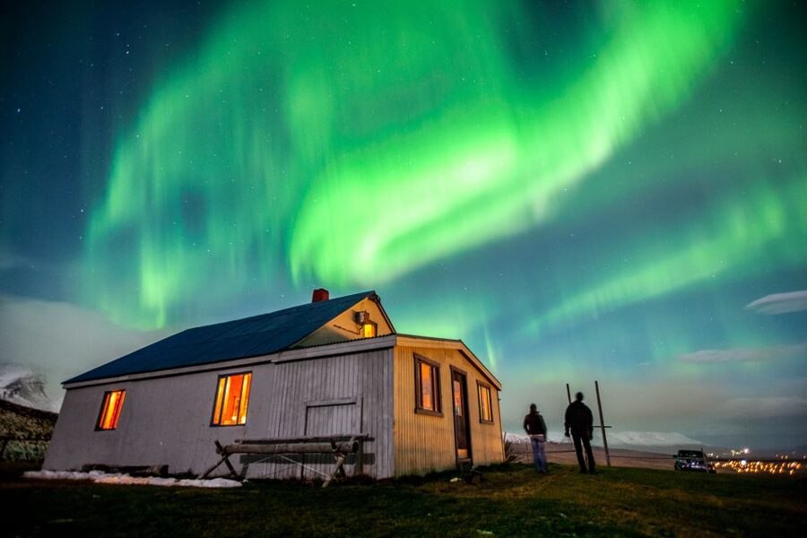 Akureyri: Northern Lights Photography Tour - The 3-Hour Window, What Happens When Darkness Settles In