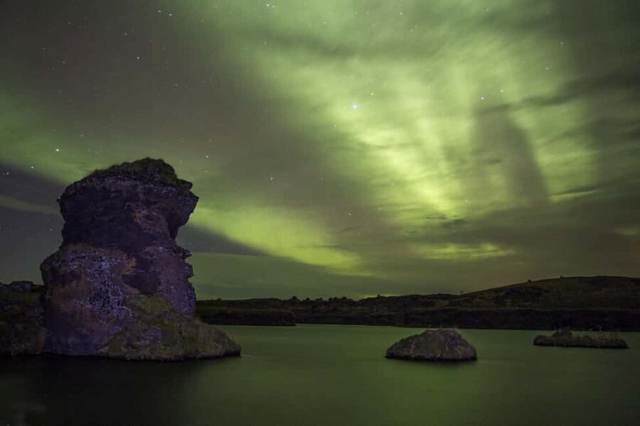 Akureyri: Northern Lights Tour - Northern Lights hunting from Akureyri, why the drive matters
