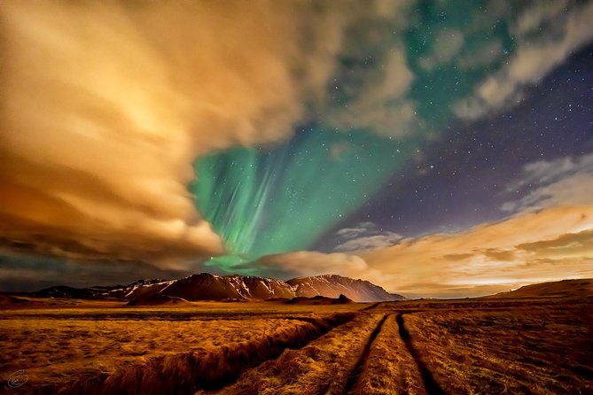 Aurora/Northern light hunt and photos (photography help provided) - What the drive and the wait actually look like (the 3 to 5 hours)