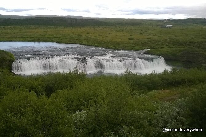 Classic Golden Circle & Kerið Small-Group Tour from Reykjavík - Geysir and Strokkur: The 5 Minute Eruption Show