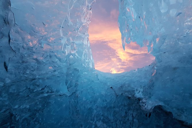 Crystal Blue Ice Cave Adventure - Ice cave time on Vatnajökull: what the guide actually does