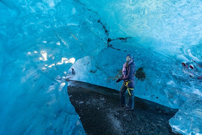 Crystal Blue Ice Cave - Super Jeep From Jökulsárlón Glacier Lagoon - Pairing ideas: Diamond Beach and the lagoon views before or after