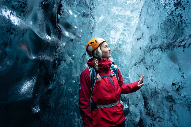 Crystal Ice Cave & Super Jeep Tour from Jökulsárlón - Stop 1 at Jökulsárlón Glacier Lagoon, The Meeting Point Beat