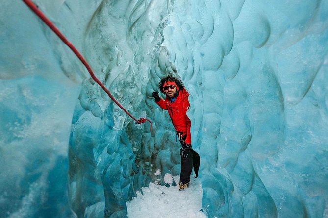 Crystal Treasures of Vatnajökull: Ice Cave Adventure - Guides and group size: why up to 12 people really helps