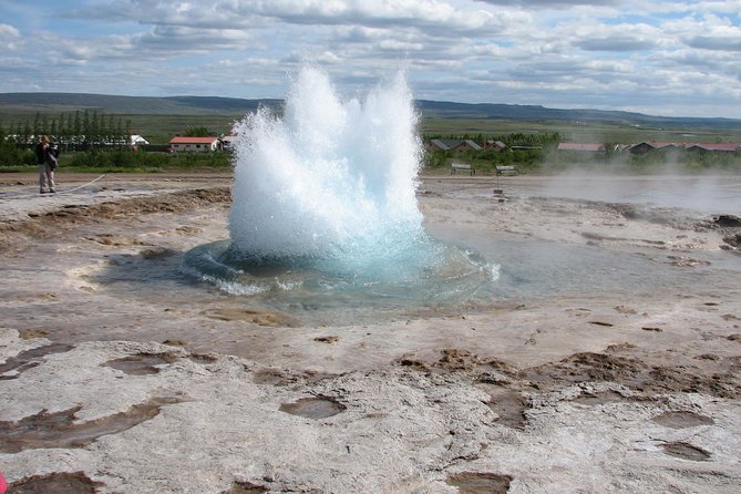Day Trip to the Golden Circle and Blue Lagoon from Reykjavik - Weather changes, flexibility, and how your guide makes the day work