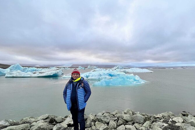 Diamond Beach & Jökulsárlón Floating Glacier Guided Day Tour - Guides Make the Difference When the Weather Is Tricky