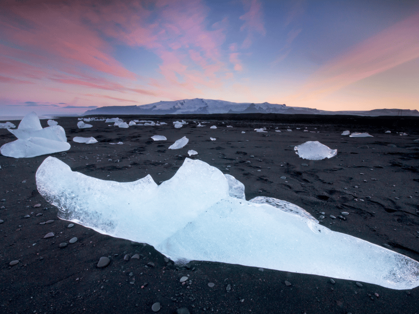 Diamond Beach & Jökulsárlón Glacier Exclusive Day Tour - The guide makes or breaks the day, and there is a lesson here
