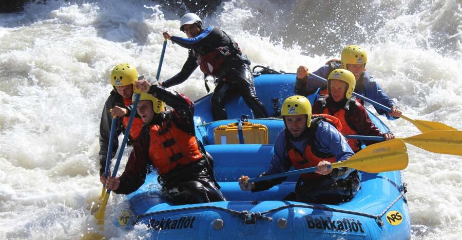 East Glacial River Extreme Rafting - The drive to the East valley and the safety briefing that keeps the fun on track