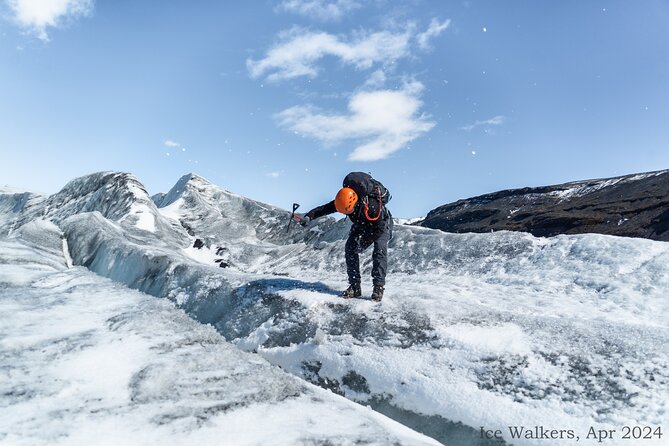 Easy Hike on Sólheimajökull Glacier - Gear Handoff at the Parking Lot, What You Actually Need