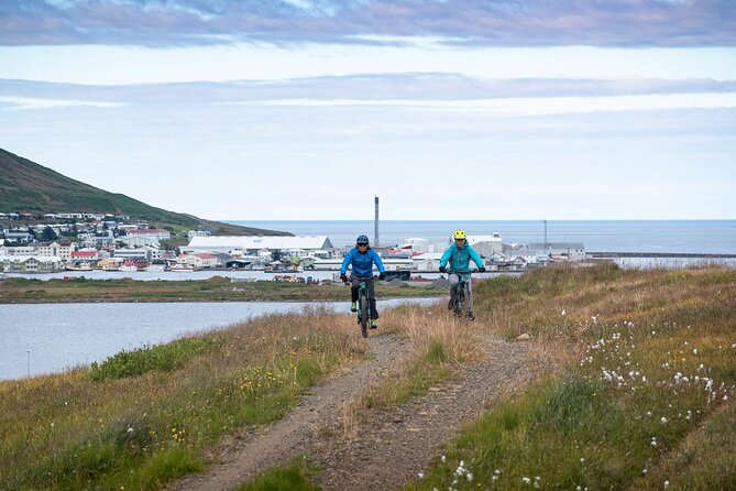 Electric Mountain biking tour in North Iceland - The 3-hour flow: from meet-up to the last downhill