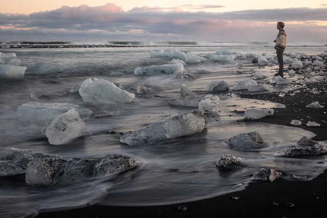 Exclusive Glacier Experience on Vatnajökull - Photo time is not an afterthought here