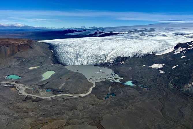 Fire and Ice Helicopter Tour: Glacier and Hengill Geothermal Area - Þingvellir National Park from the air: more than a quick Golden Circle stop