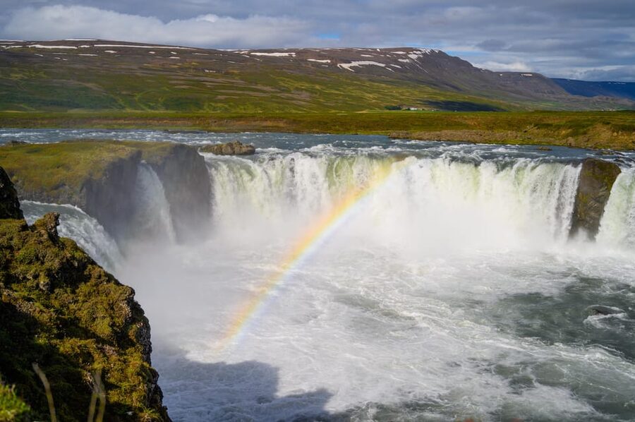 From Akureyri: Goðafoss Express Minibus Tour - Meeting point at Tangabryggja: how to avoid the first-morning stress