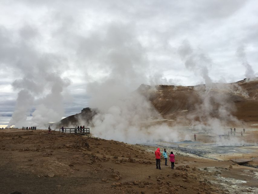 From Akureyri: Lake Myvatn and Godafoss Guided Tour - From Akureyri to Goðafoss: where the day starts strong