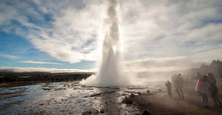 From Reykjavik: 3 Day Family Package - Day 1 Golden Circle: Strokkur, Gullfoss, Þingvellir, and Kerið