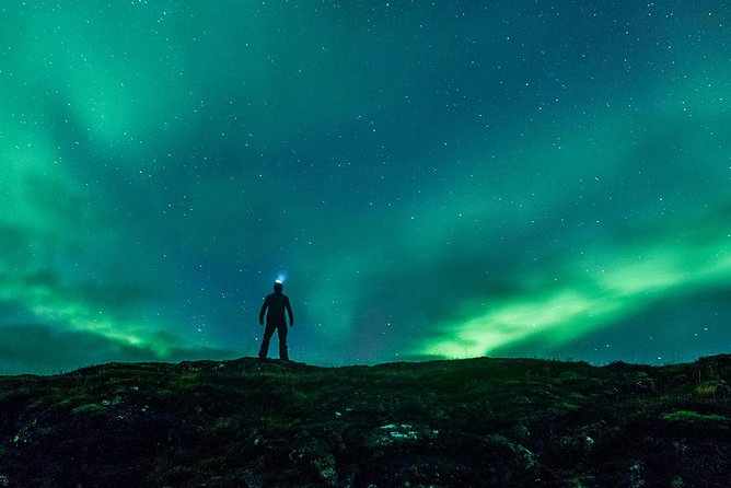 From Reykjavik 4x4 Minibus Northern Lights with Photo and Cocoa - Why Kleifarvatn Lake is the main viewing moment