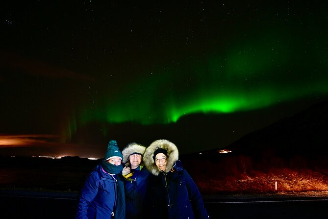 From Reykjavik 4x4 Minibus Northern Lights with Photo and Cocoa - Pickup and your 4x4 ride out of city light