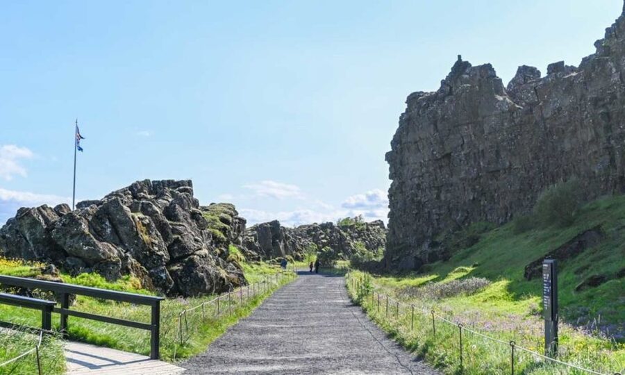 From Reykjavík: Full-day Golden Circle & Horse Riding Tour - Kerið crater views and a quieter stop between icons
