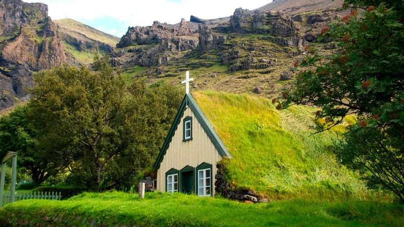From Reykjavik: Glacier Lagoon and Fjaðrárgjúfur Canyon Tour - Returning to Vík for Dinner Time and a Real Rest