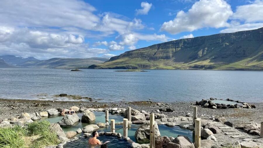From Reykjavík: Golden Circle Route & Hvammsvik Hot Spring - Hveragerði geothermal park and bakery, where the bread is part of the science