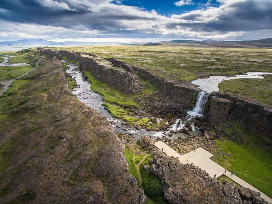 From Reykjavik: Golden Circle & Secret Lagoon Day Tour - Þingvellir National Park: where early Iceland met a real rift