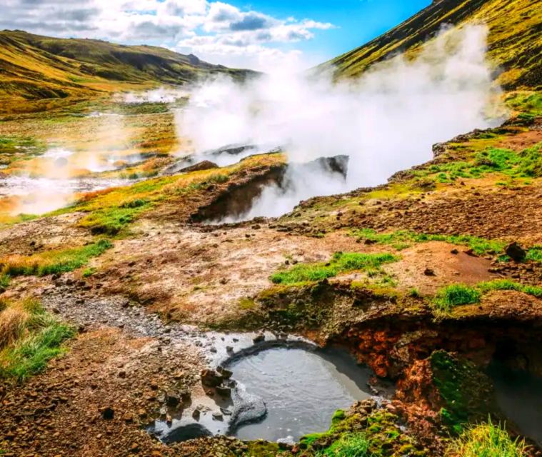 From Reykjavik: Helicopter Tour to Hengill with Landing - From Ace FBO Reykjavík to takeoff: how this tour starts