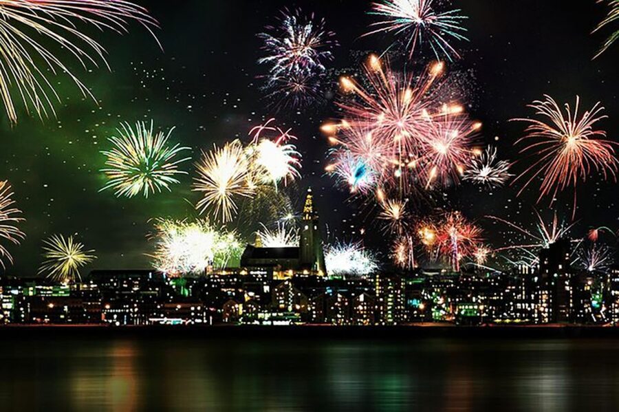 From Reykjavik: New Years Fireworks by Boat - Your view strategy: decks, seating, and where to stand