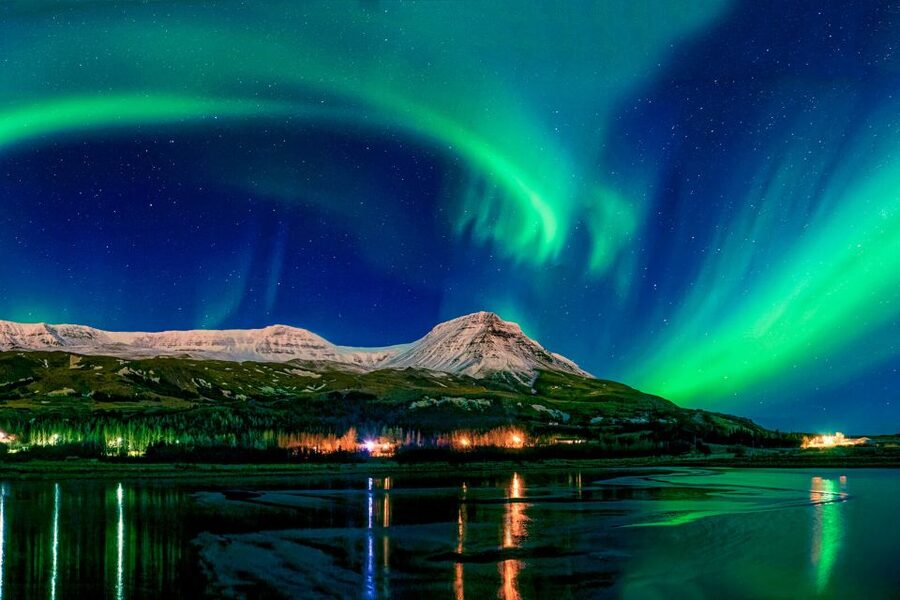 From Reykjavik: Northern Lights Chase with Expert Guide - Photography Help That Works on Phones, Not Just Cameras