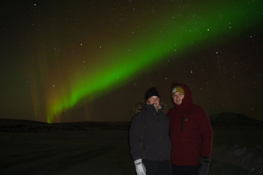 From Reykjavik: Northern Lights Guided Tour with Photos - What 5 hours feels like on a cold Northern Lights hunt