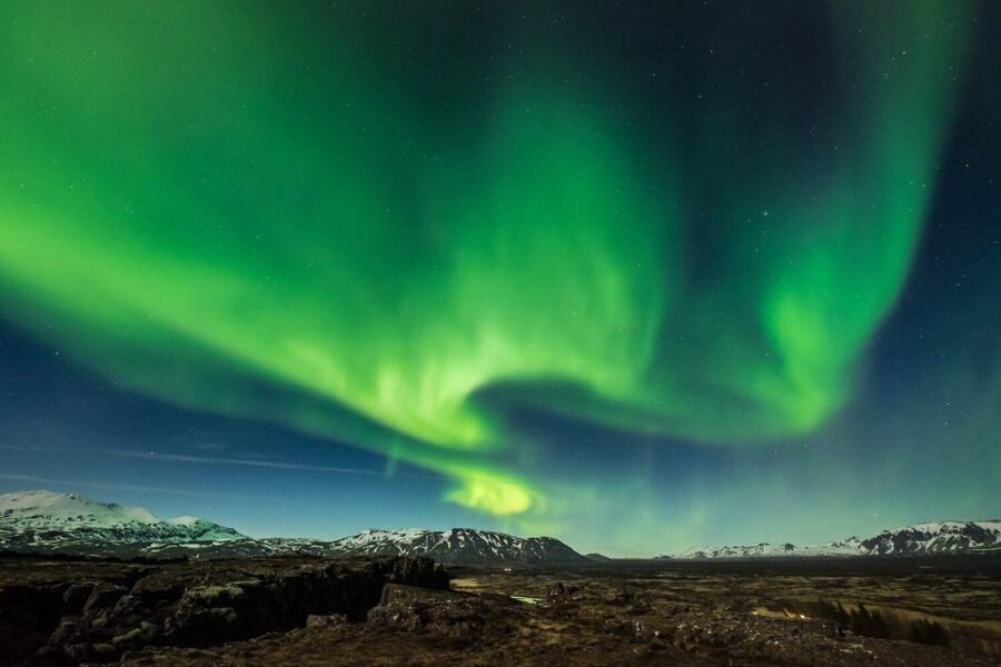 From Reykjavík: Northern Lights Super Jeep Tour - Photos, hot drinks, and what “small group” changes