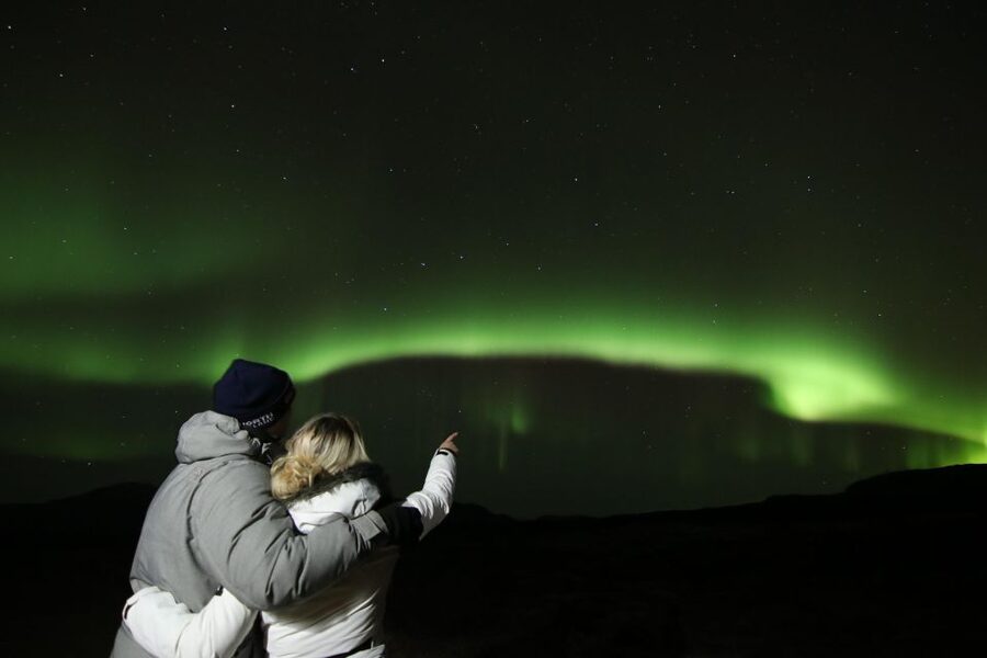 From Reykjavik: Northern Lights Tour with Hot Cocoa & Photos - Quick hits before you go