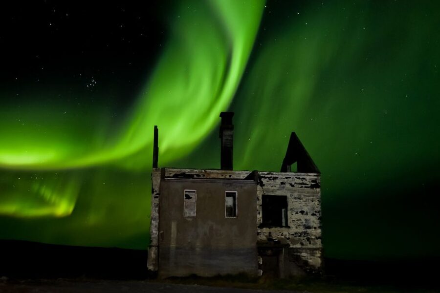 From Reykjavik: Northern Lights Tour with Hot Cocoa & Photos - Price and Value: Is $169 Worth It?
