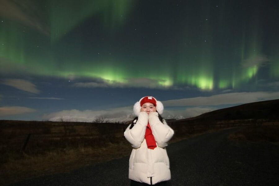 From Reykjavik: Northern Lights Tour with Hot Cocoa & Photos - Aurora Chasing With Real Forecast Logic