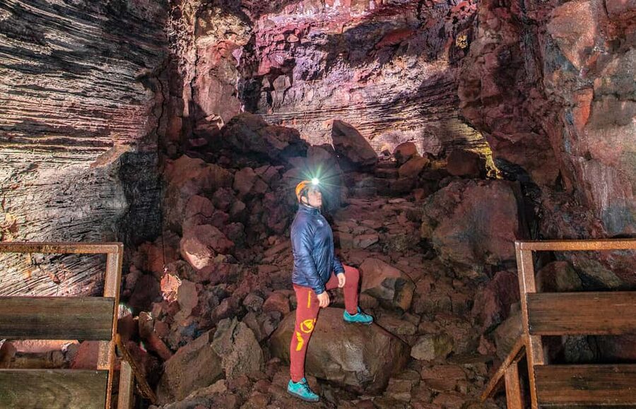 From Reykjavik: Raufarhólshellir Lava Tunnel Tour - What happens before you enter: gear fitting and a safety mindset
