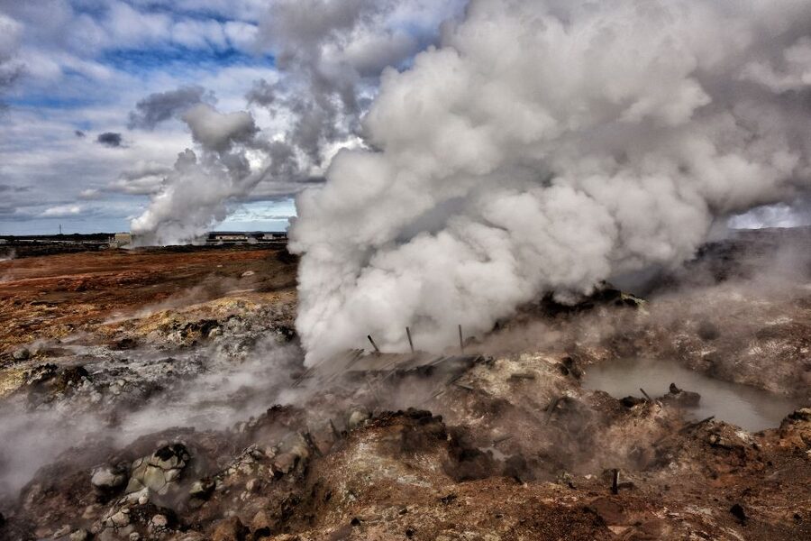 From Reykjavik: Reykjanes Geopark Tour & Airport Transfer - Reykjanesviti lighthouse, coastal bird cliffs, and the final coastal viewpoint