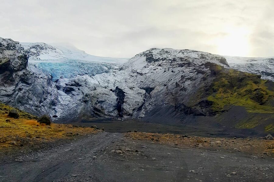 From Rvk: Private Day-Tour to Thorsmork with Mountain Hike - Glacier views at Gígjökull and the highlands between three ice giants