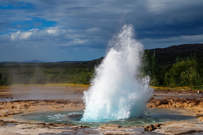 Full-Day Golden Circle Private Tour from Reykjavík - Thingvellir National Park and the tectonic-plate walk