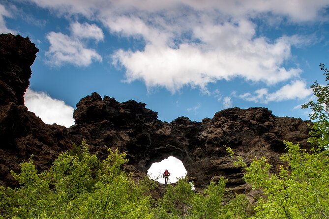 Full-Day Lake Mývatn & Goðafoss Small Group Tour - Lake Mývatn Geothermal Circuit: Lava, Craters, and GoT Atmosphere