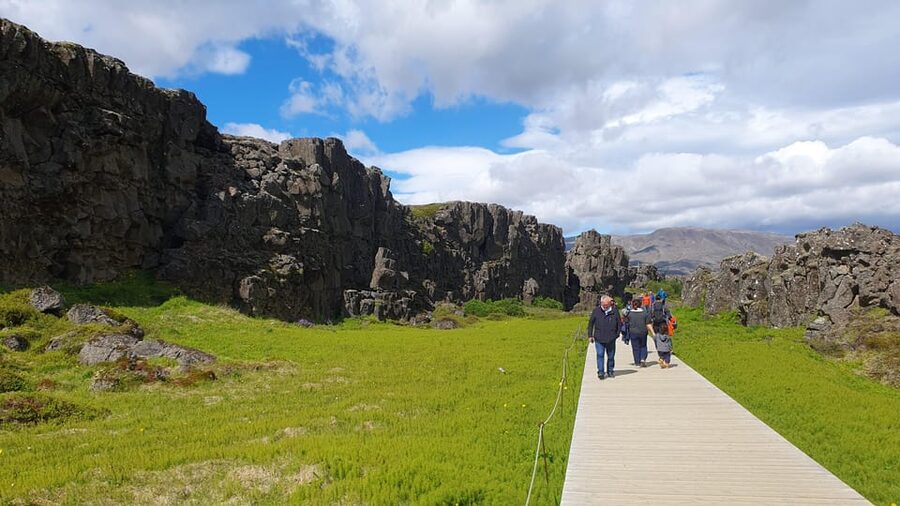 German-Speaking Golden Circle Small Group Tour from Reykjavík - Shore Excursion - From Skarfabakki to the Golden Circle route