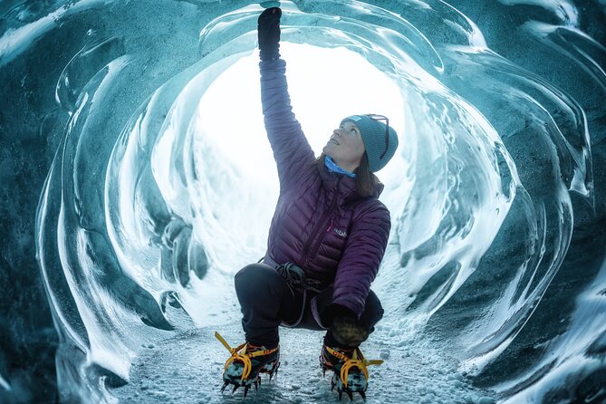 Glacier and Ice Cave Private Photoshoot - 15 Shot Photo Package - Price and Value: Getting 15 Edited Shots for a Private Glacier Day