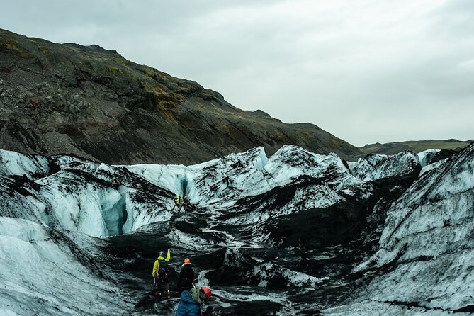 Glacier Hike at Solheimajokull in Small Group (6 pers max) - Who should book this glacier hike?